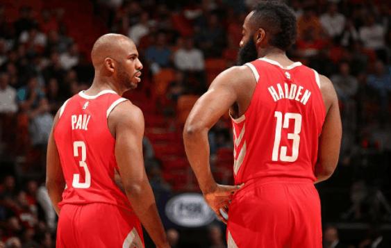 在篮球比赛 在篮球比赛