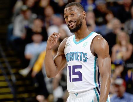 的助威下 的助威下