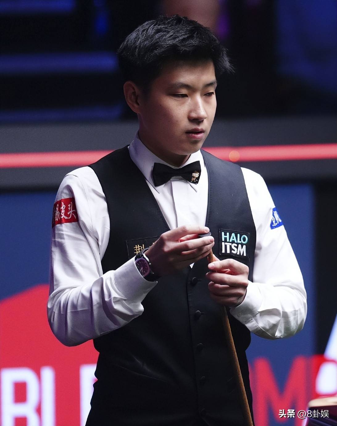 E选手在两 E选手在两